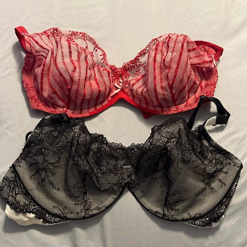 2 Victoria’s Secret Bras, worn once, black red, 36DD